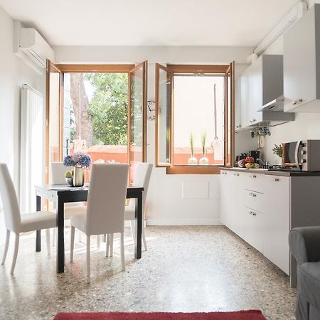Venier Apartment Venesia Bagian luar foto