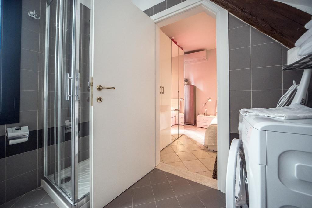 Venier Apartment Venesia Bagian luar foto