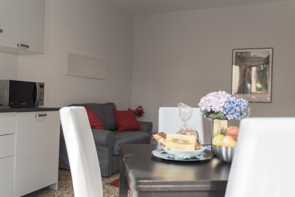 Venier Apartment Venesia Bagian luar foto